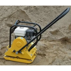 Pladevibrator 80 kg med Honda motor og gummiplade